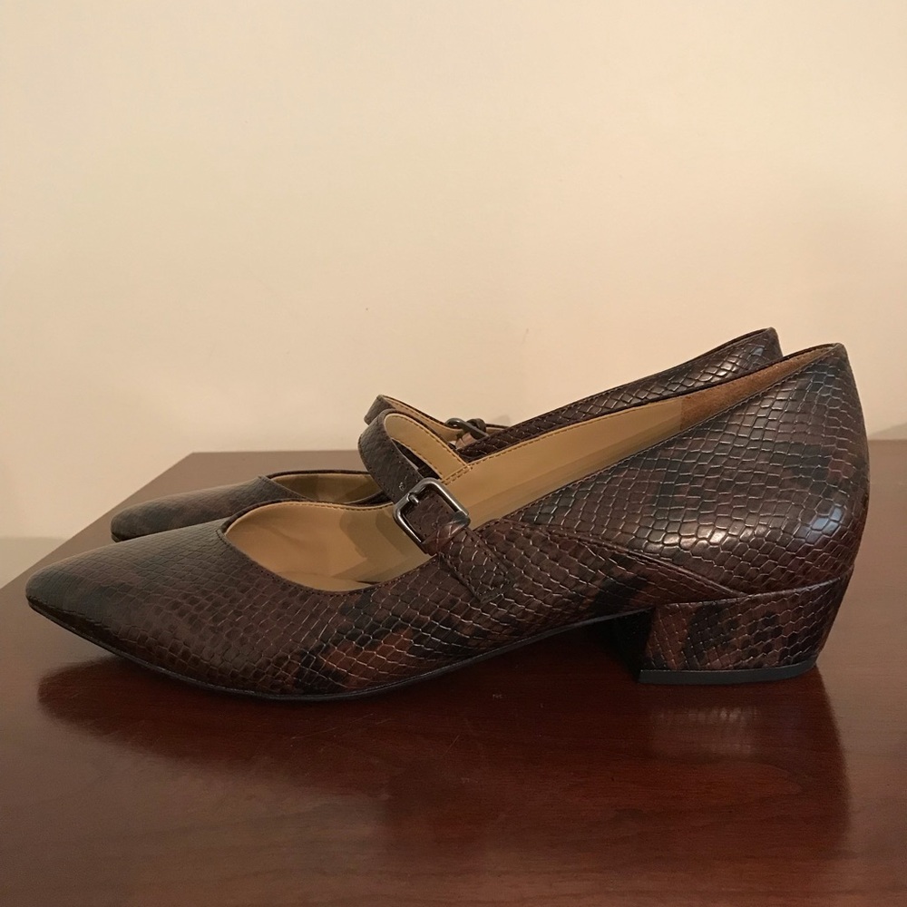 Mary Jane heels